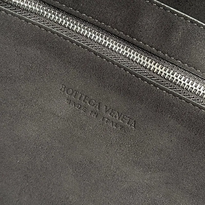 All categories 💚 Authentic bags 💚 BV 2025 new Bottega Veneta large plaid woven men's briefcase